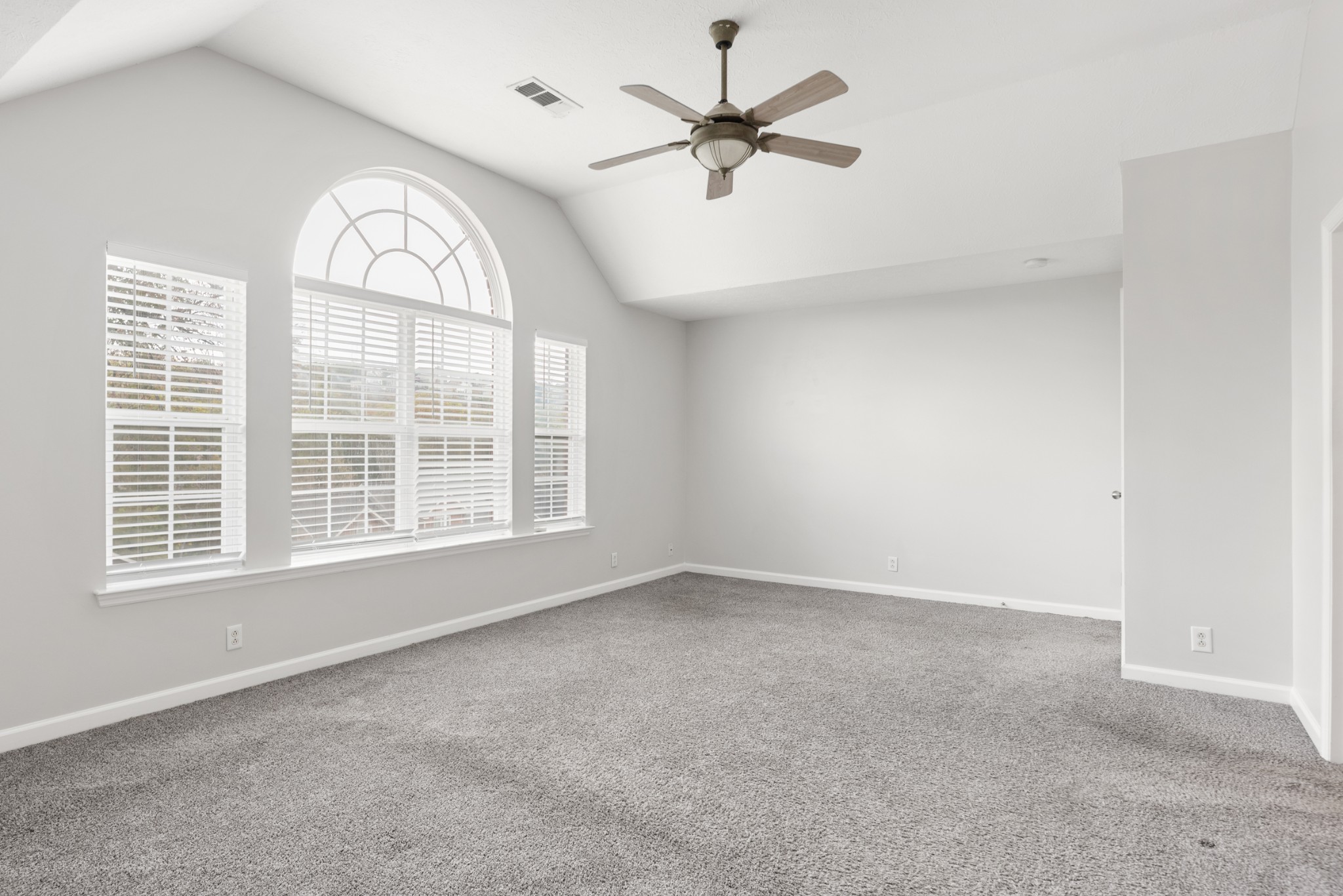 628 Magnolia Ln