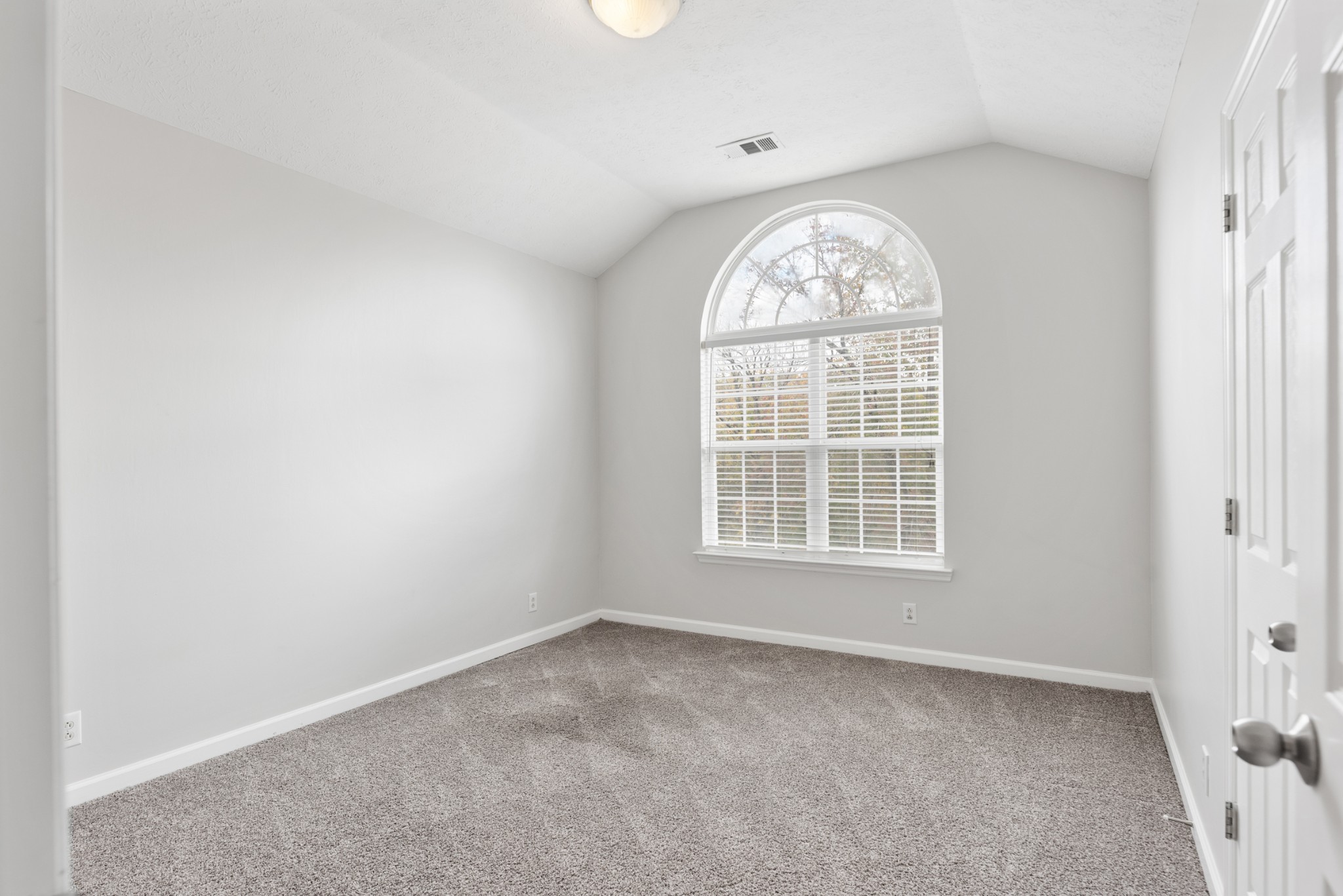 628 Magnolia Ln