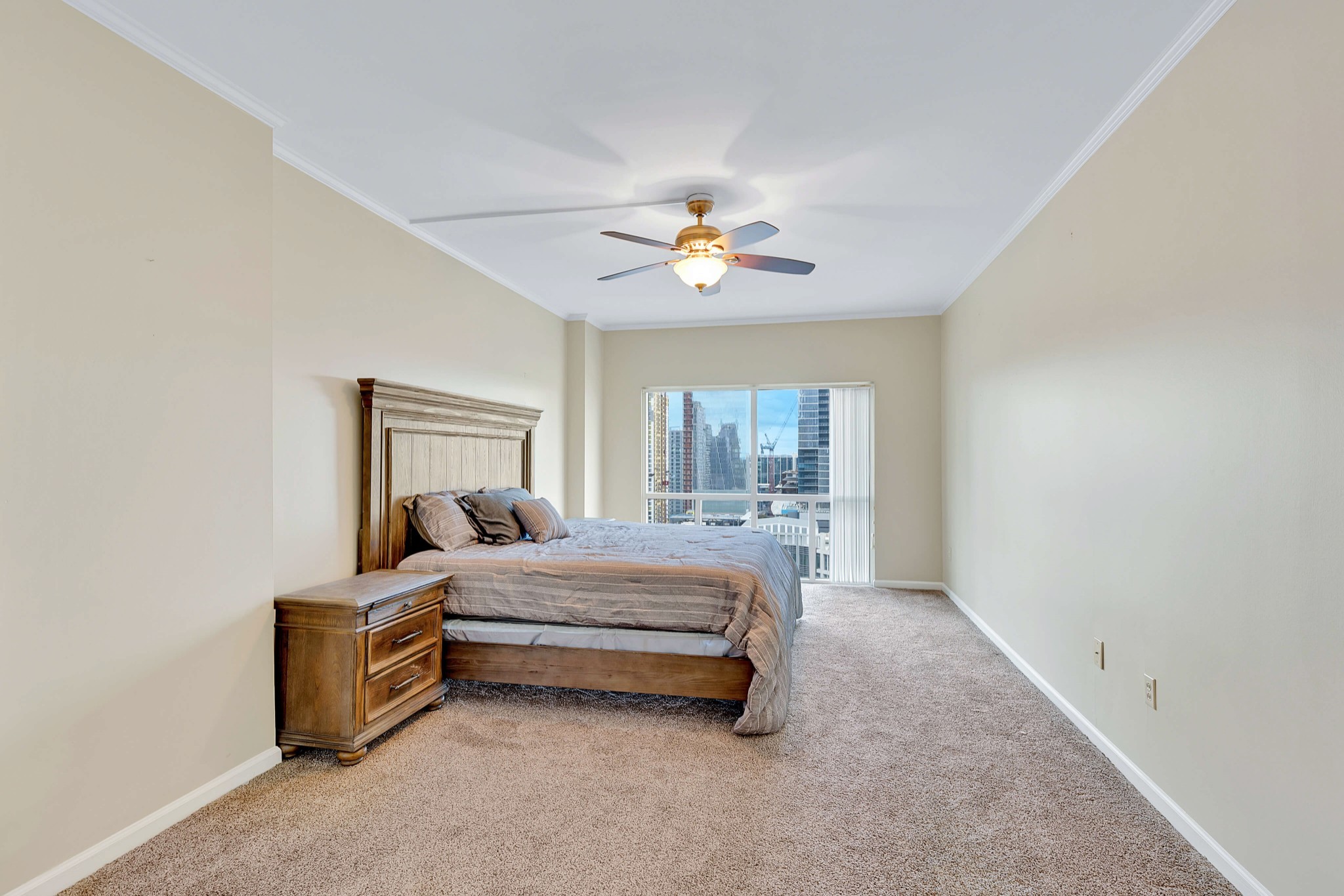 555 Church St Unit: 2304