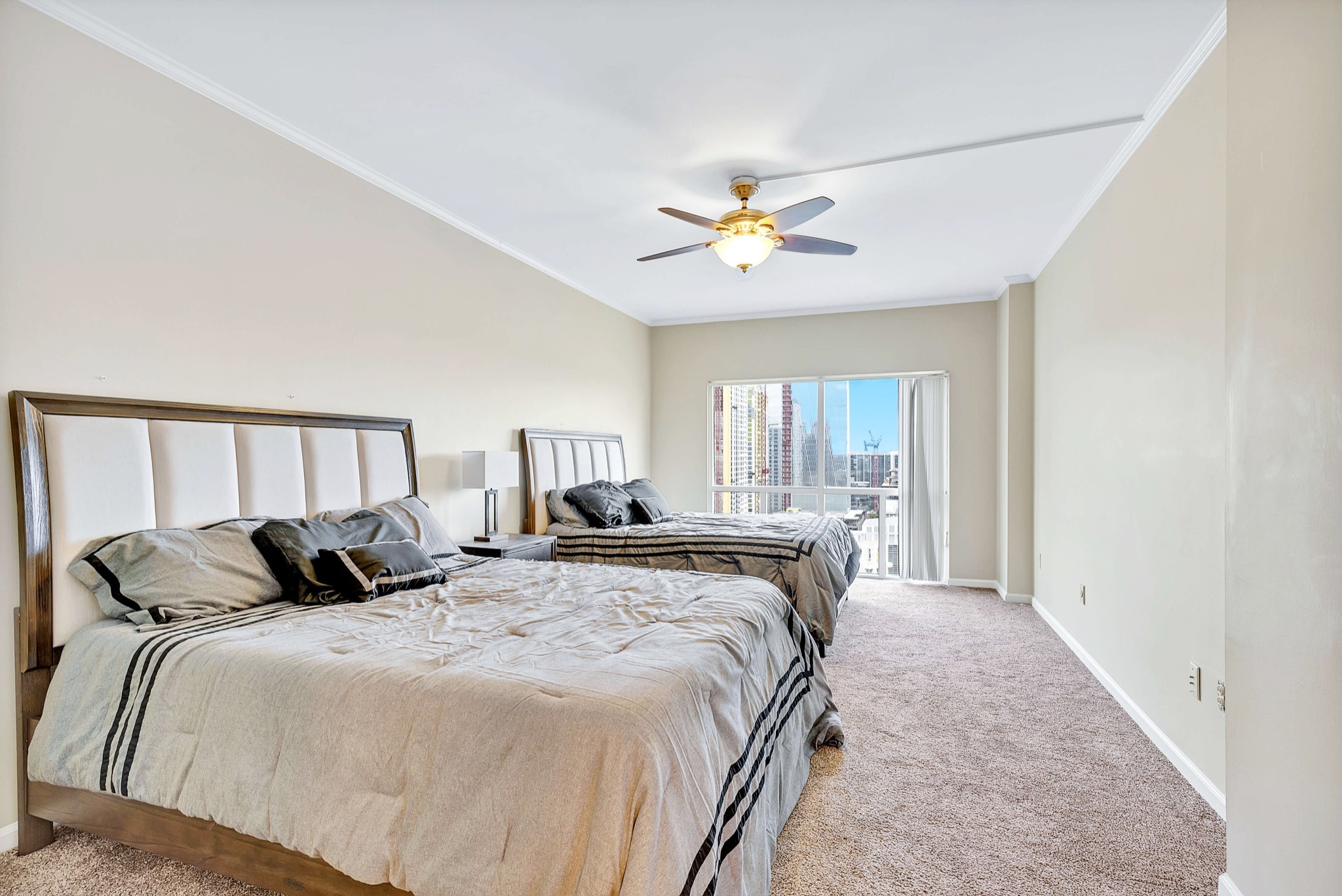 555 Church St Unit: 2304