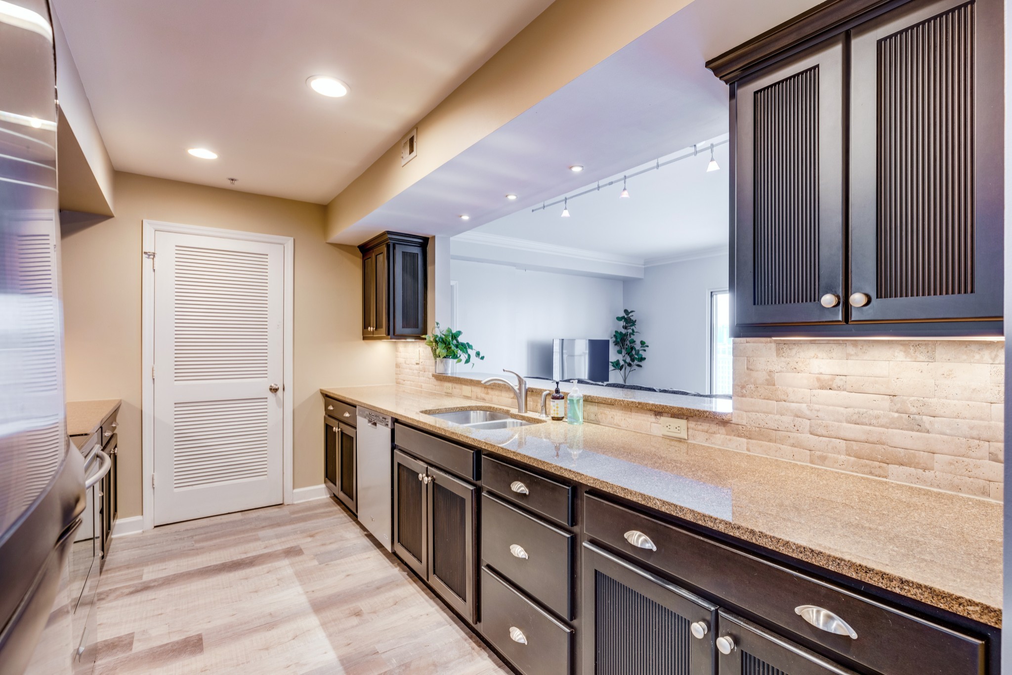 555 Church St Unit: 2304