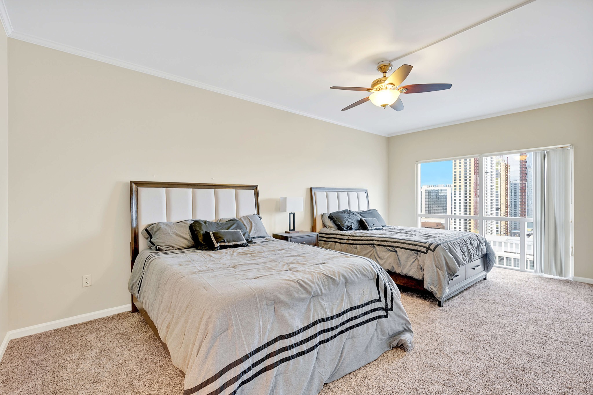 555 Church St Unit: 2304