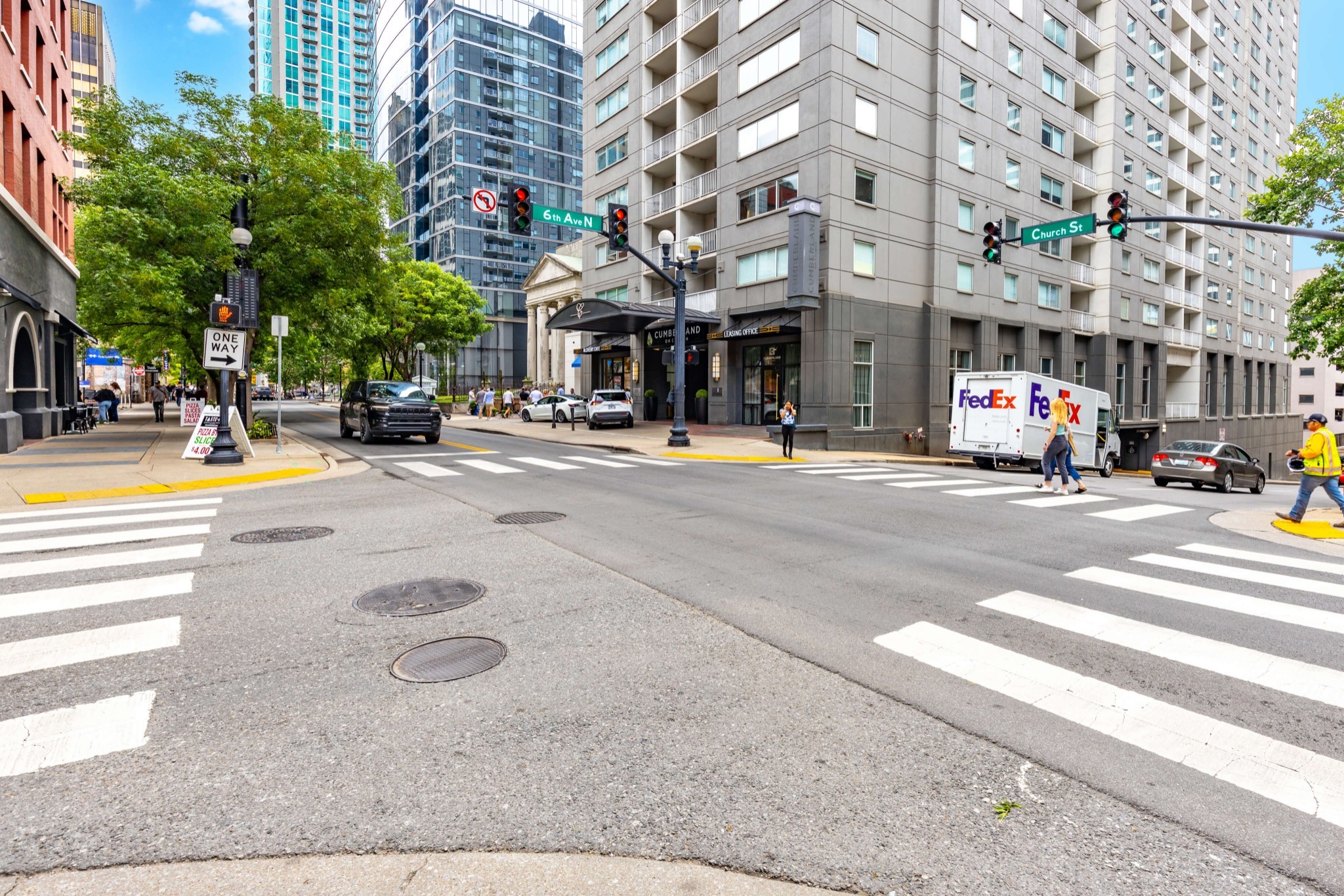 555 Church St Unit: 2304