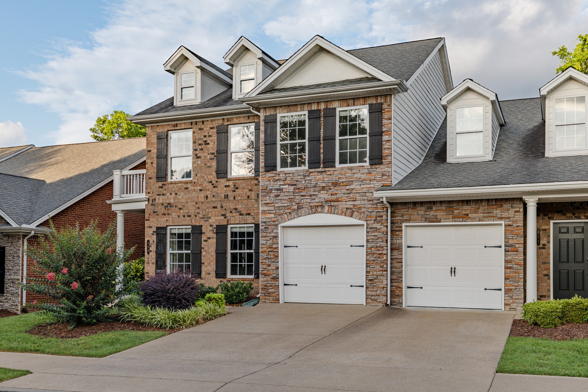 809 Barrington Place Dr