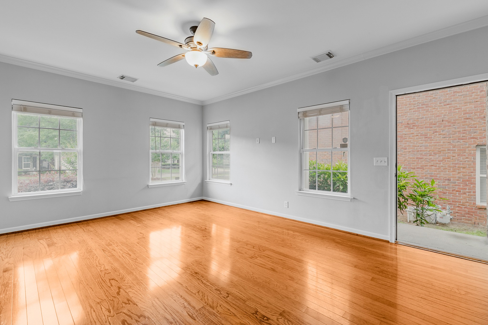 809 Barrington Place Dr