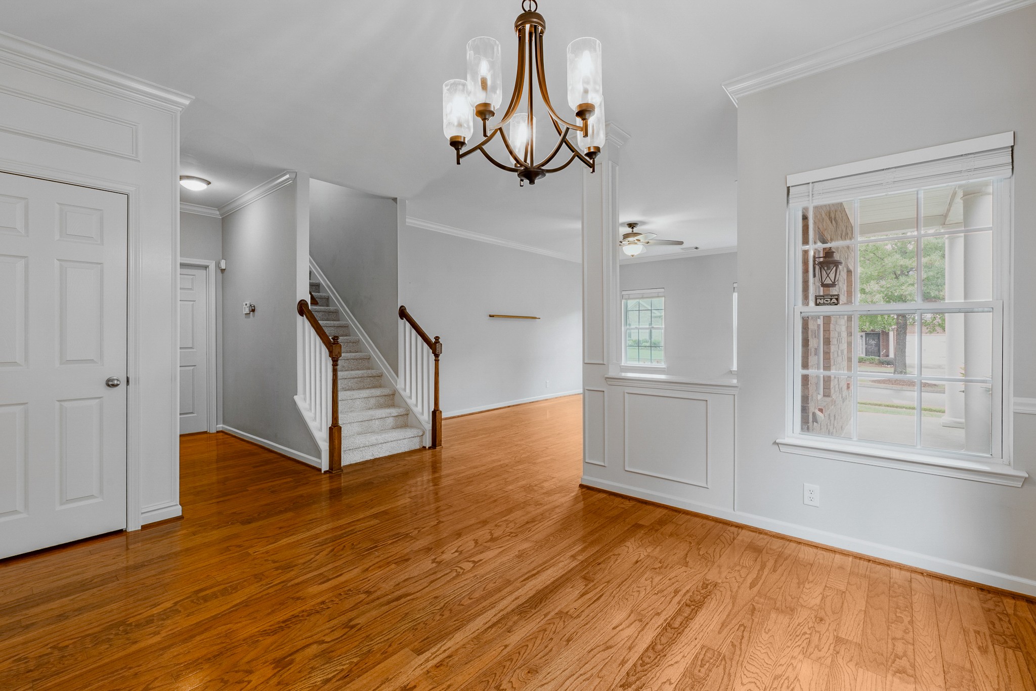 809 Barrington Place Dr