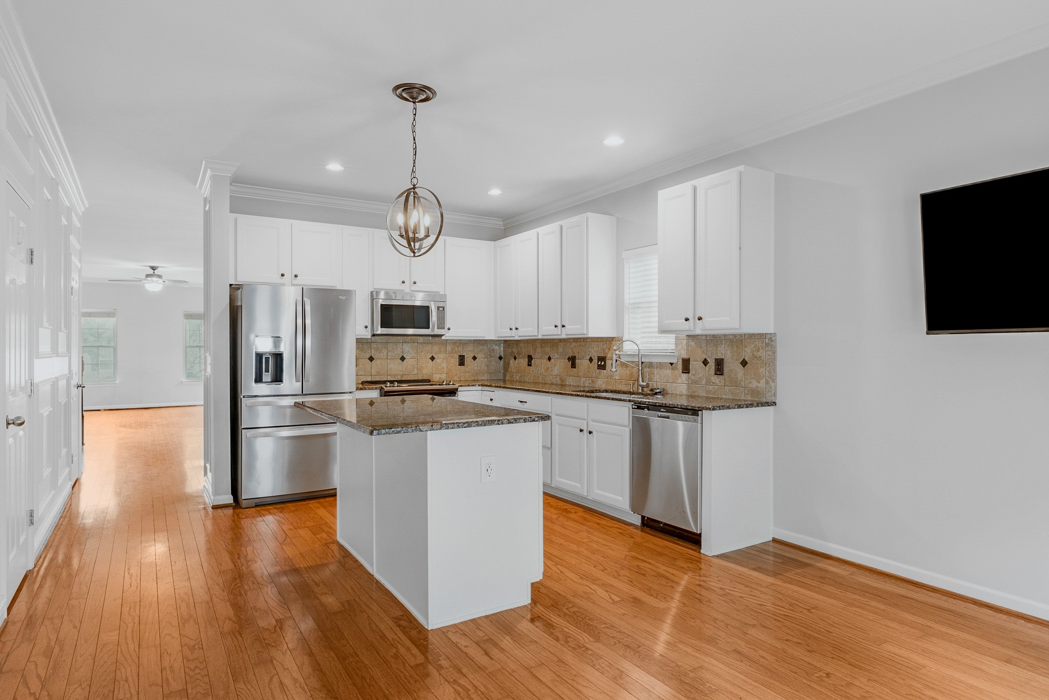 809 Barrington Place Dr