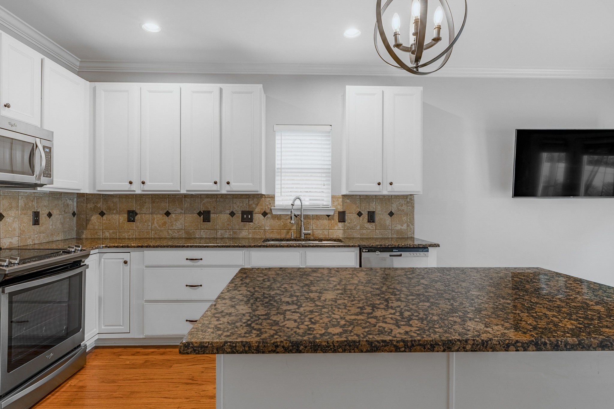 809 Barrington Place Dr