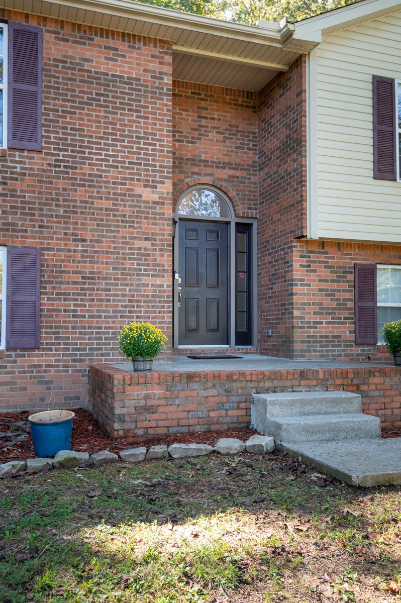 7408 Meadowwood Way