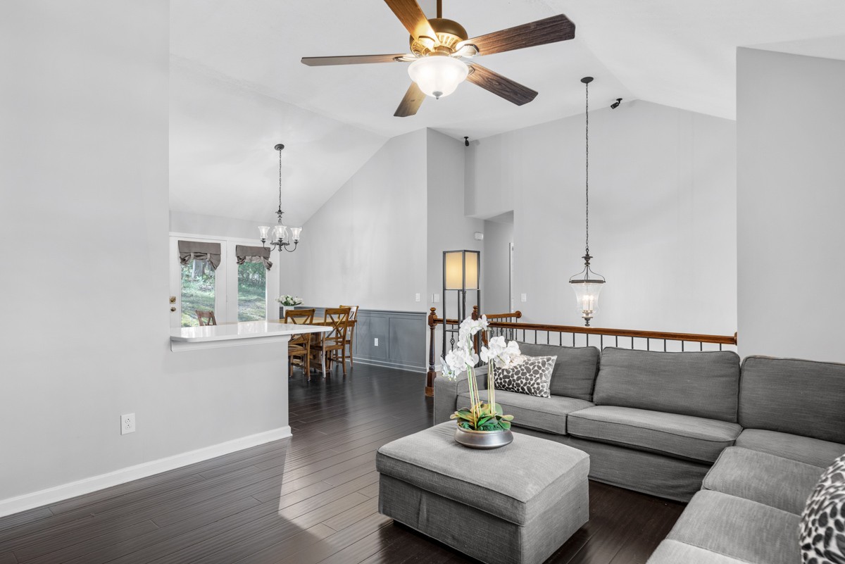 7408 Meadowwood Way