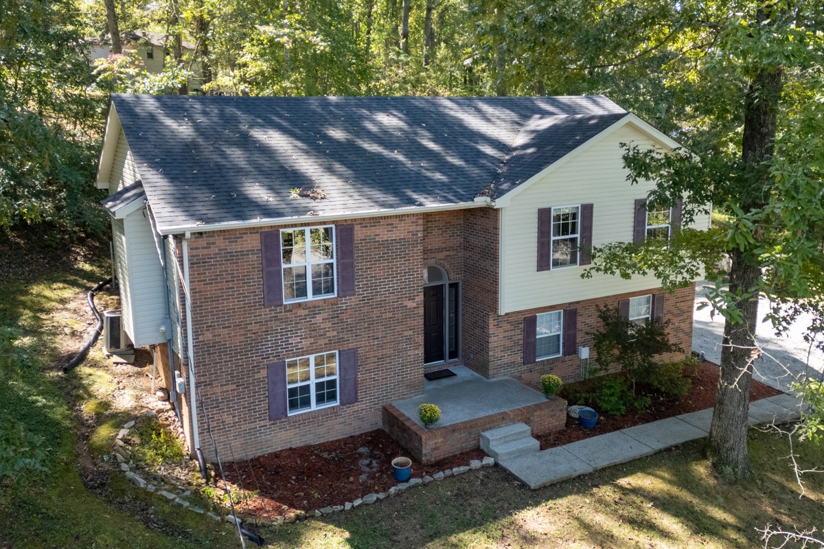 7408 Meadowwood Way