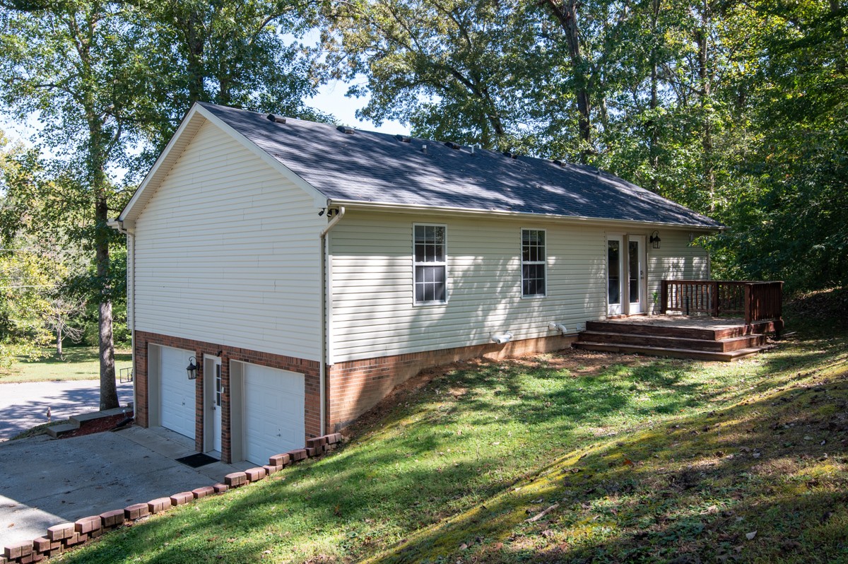 7408 Meadowwood Way