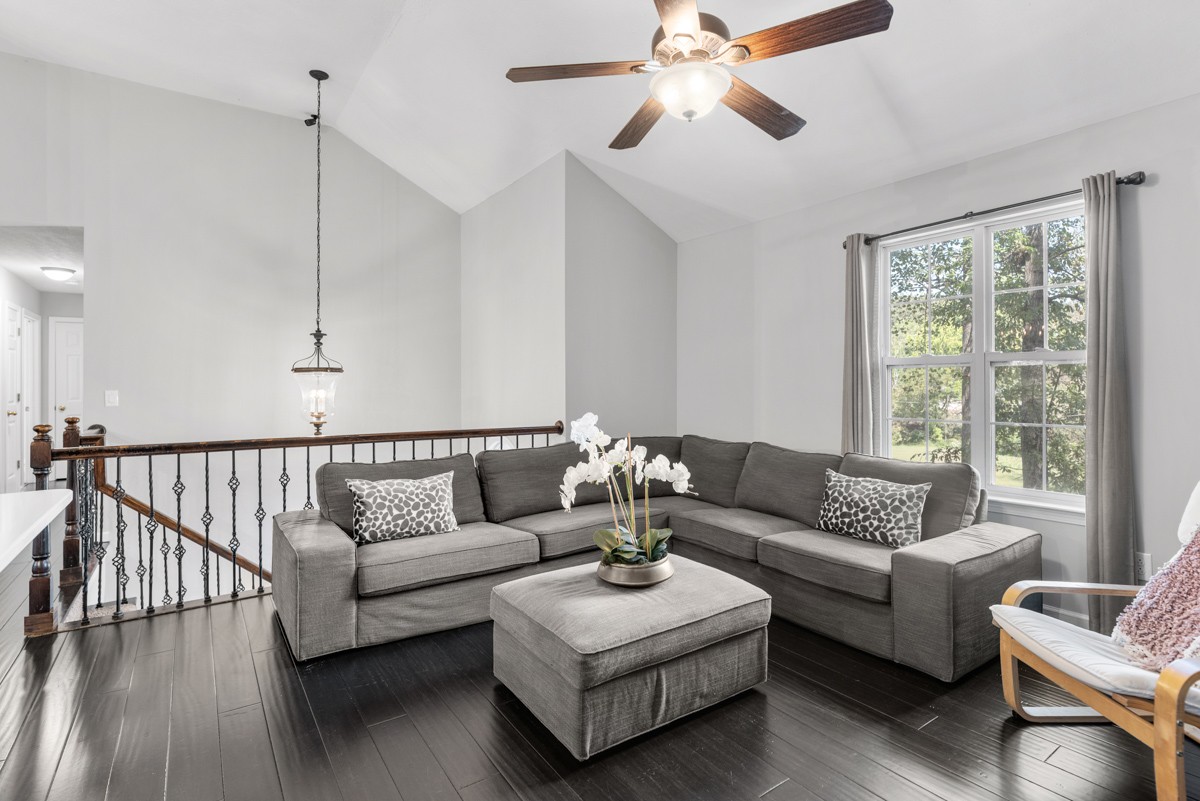 7408 Meadowwood Way