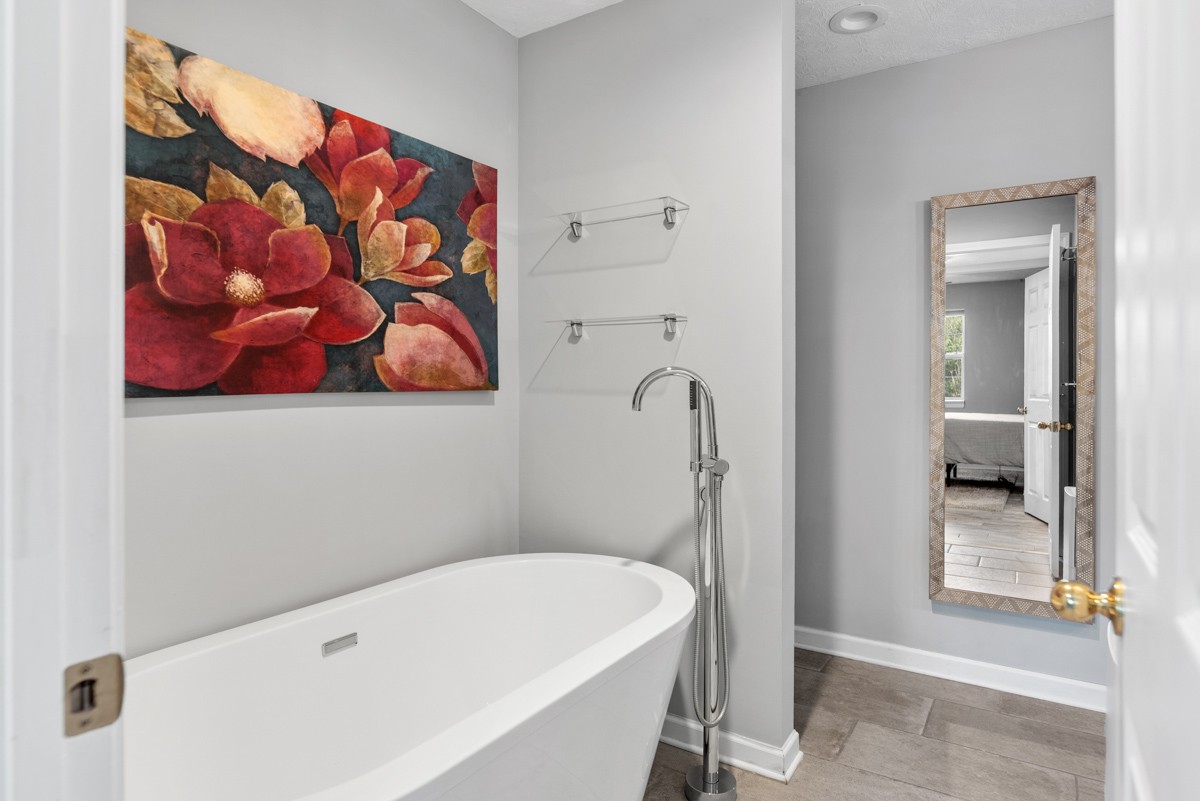 7408 Meadowwood Way