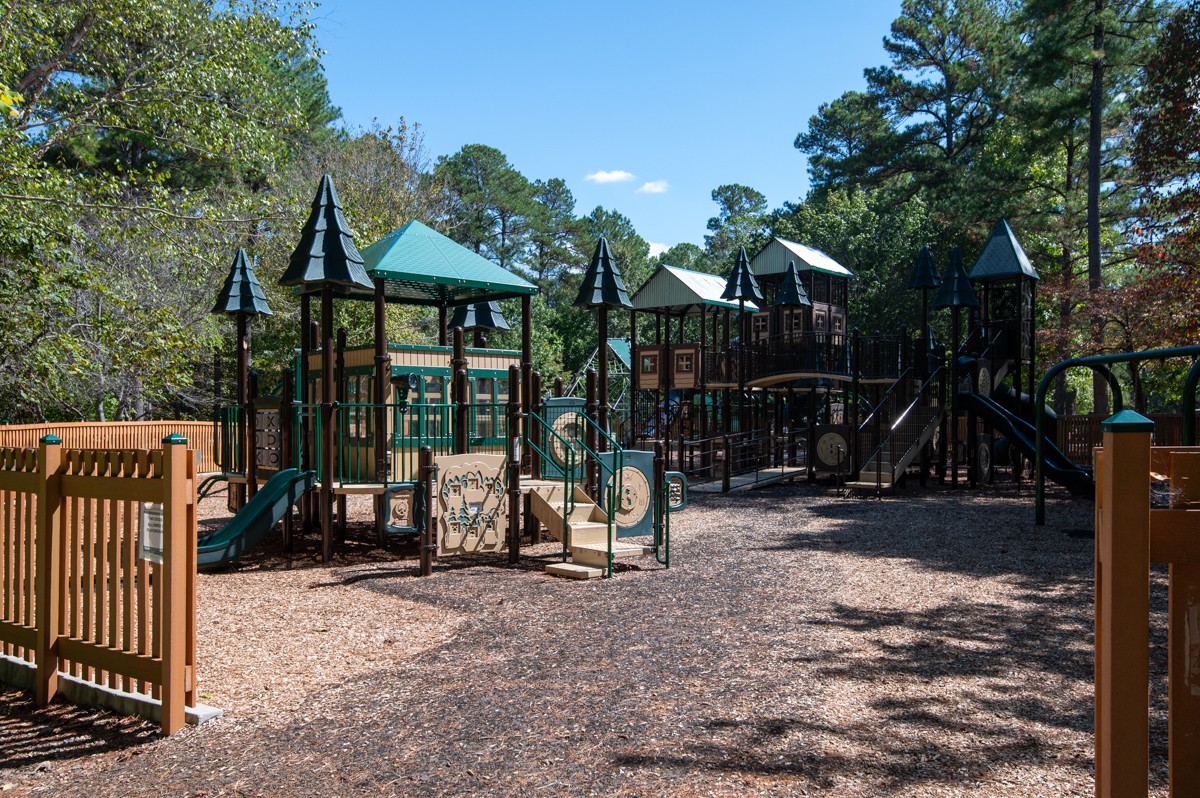 7408 Meadowwood Way