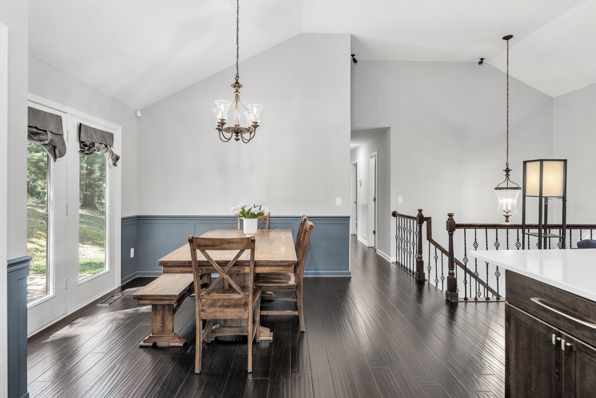 7408 Meadowwood Way