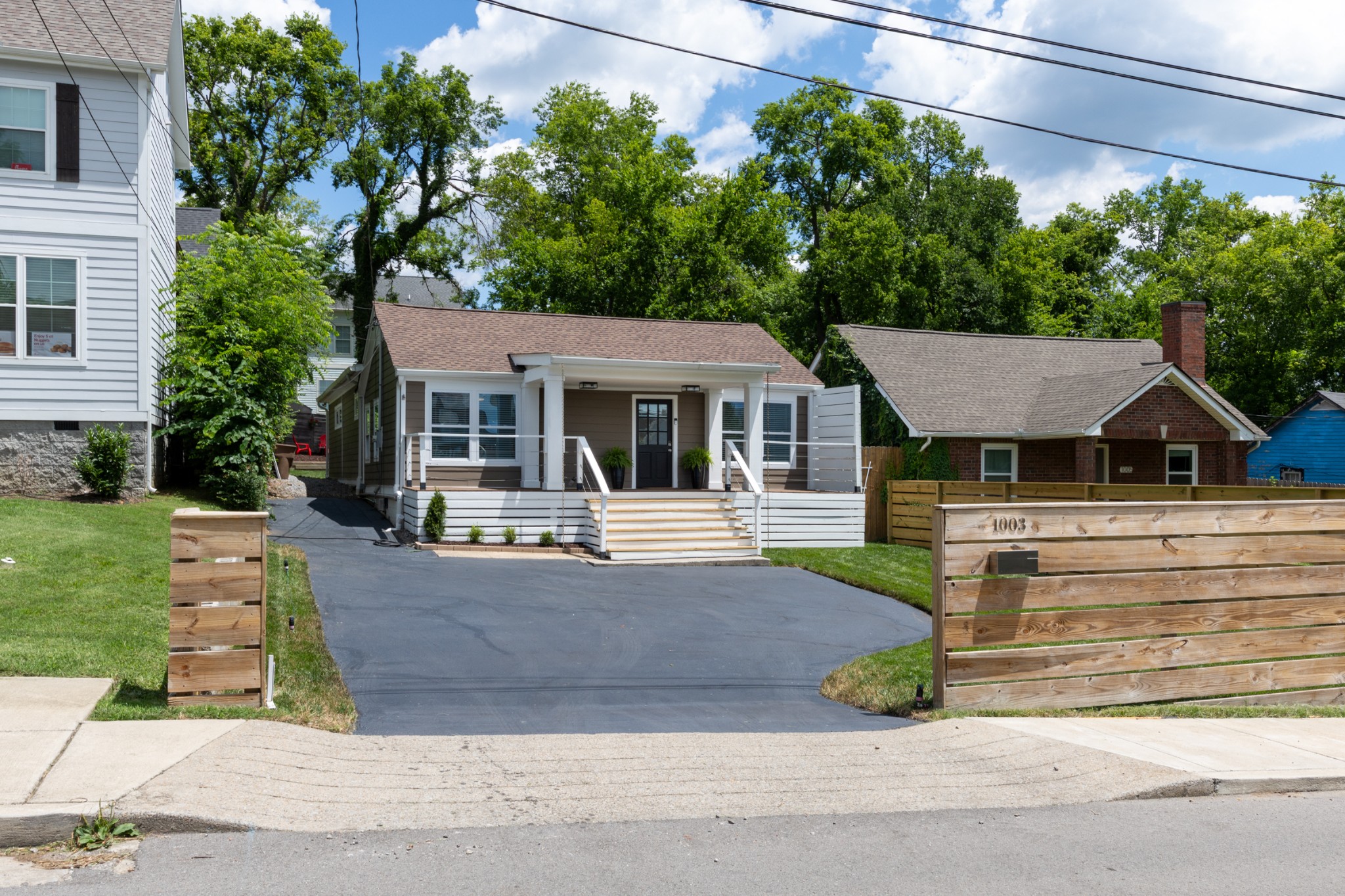 1003 Thomas Ave