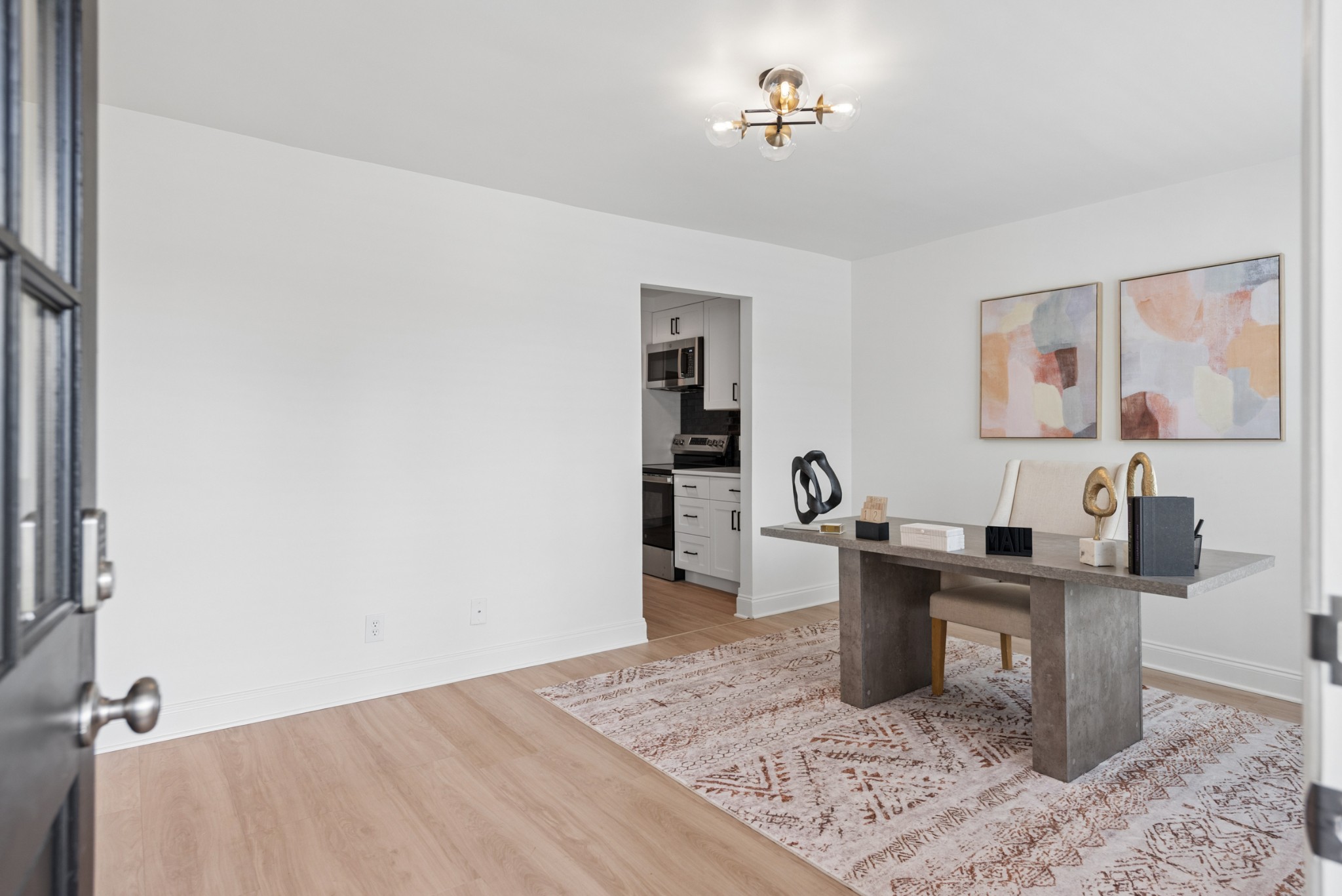1003 Thomas Ave