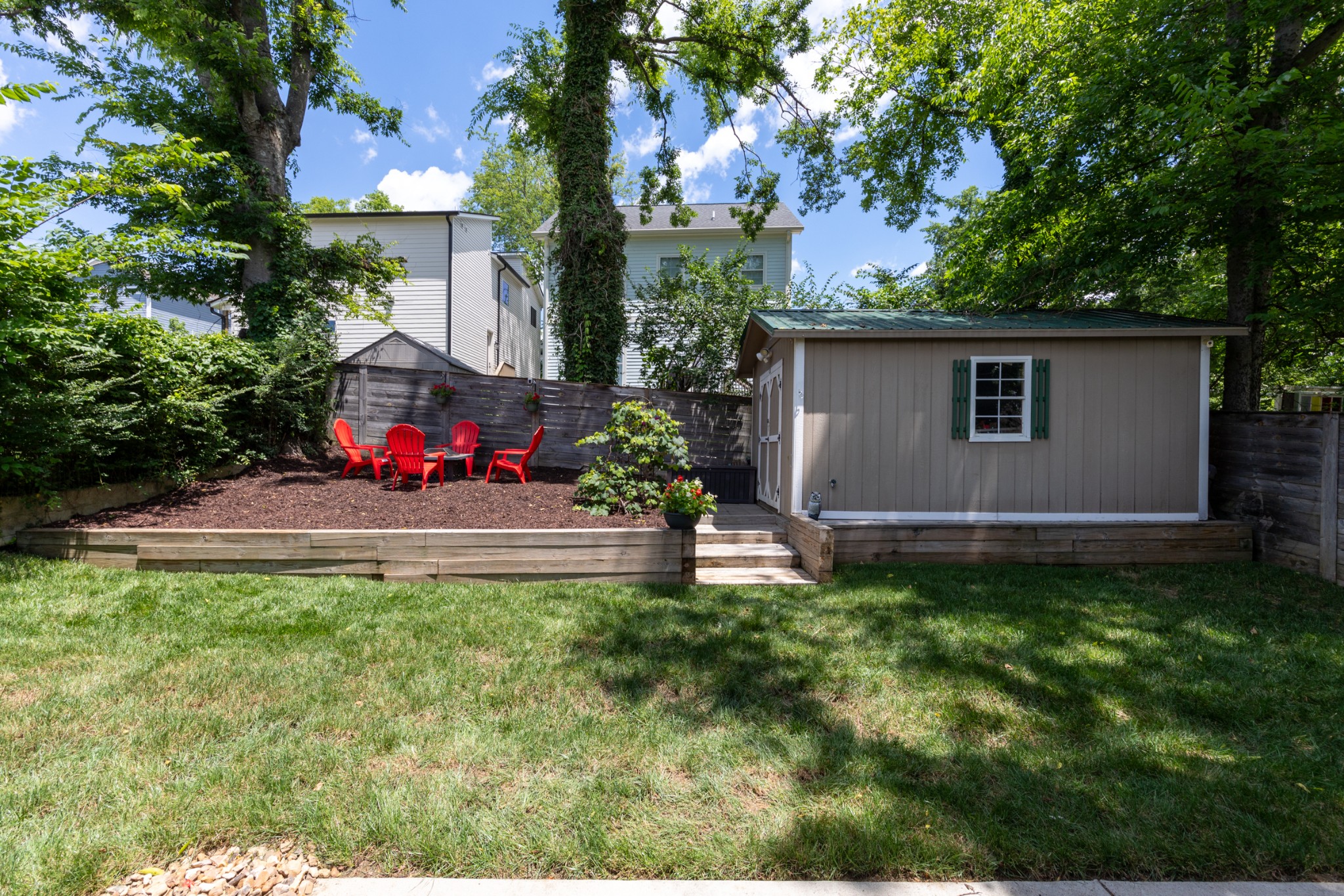 1003 Thomas Ave