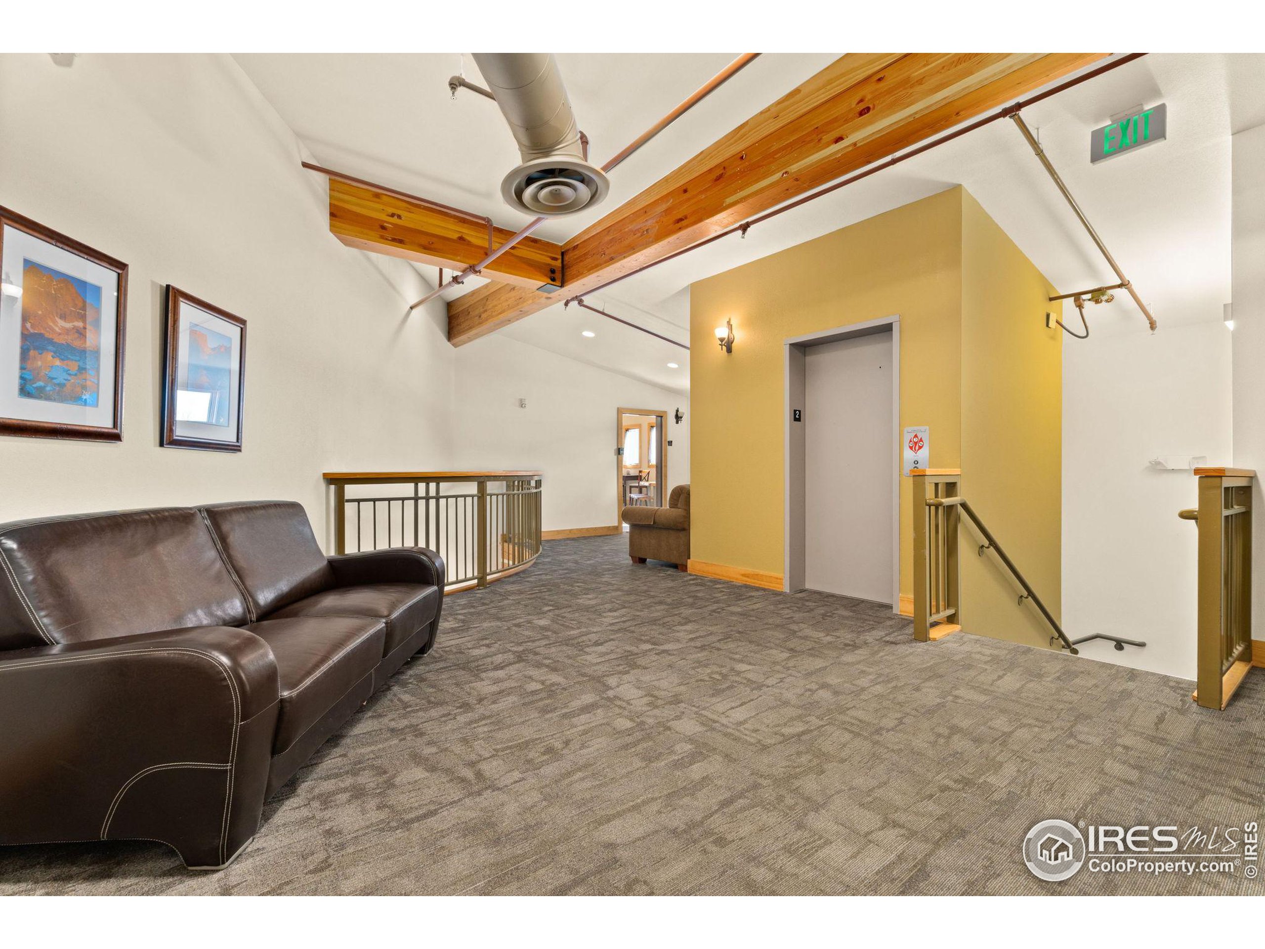 170 W Elkhorn Ave 201