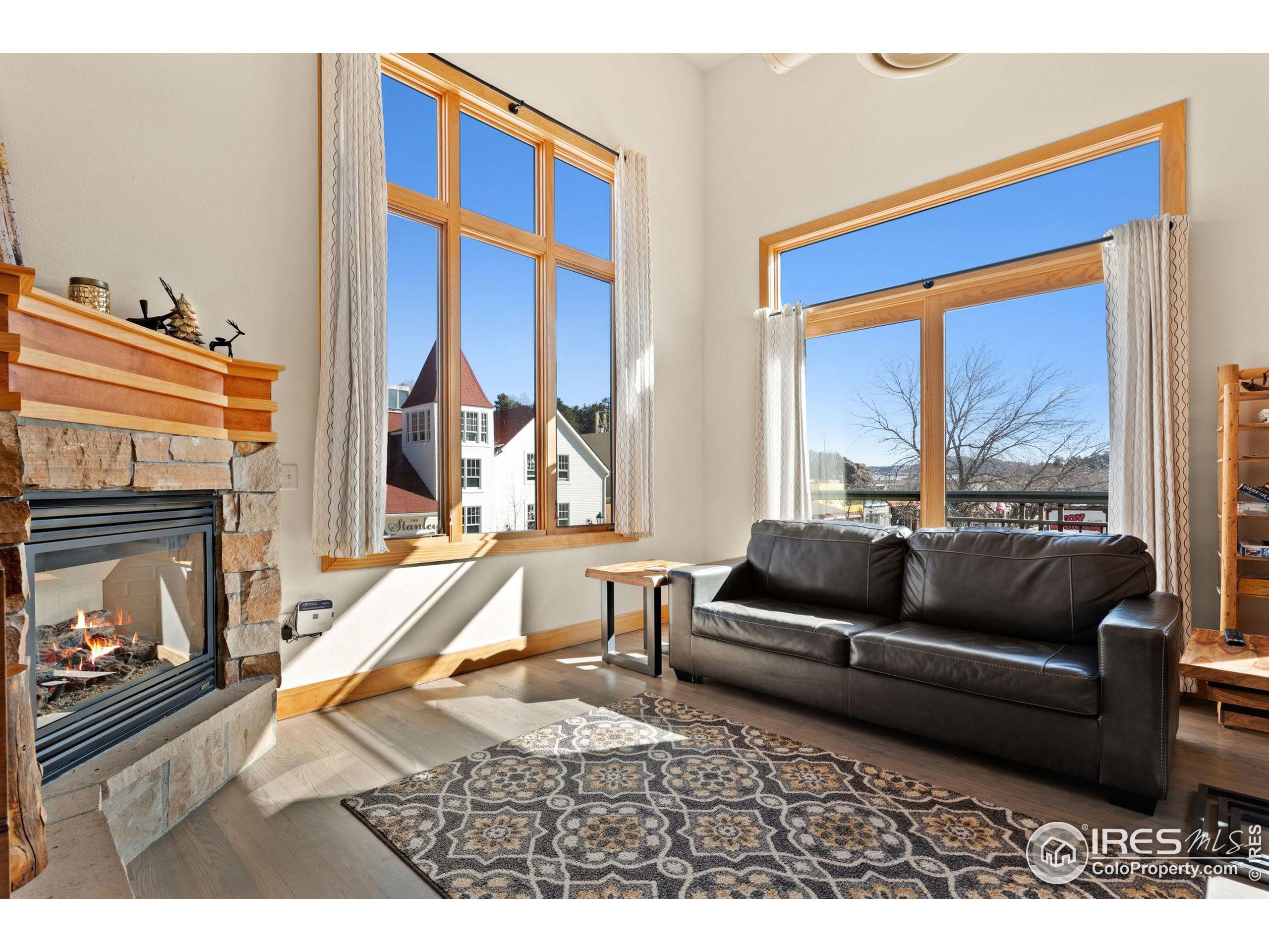 170 W Elkhorn Ave 201