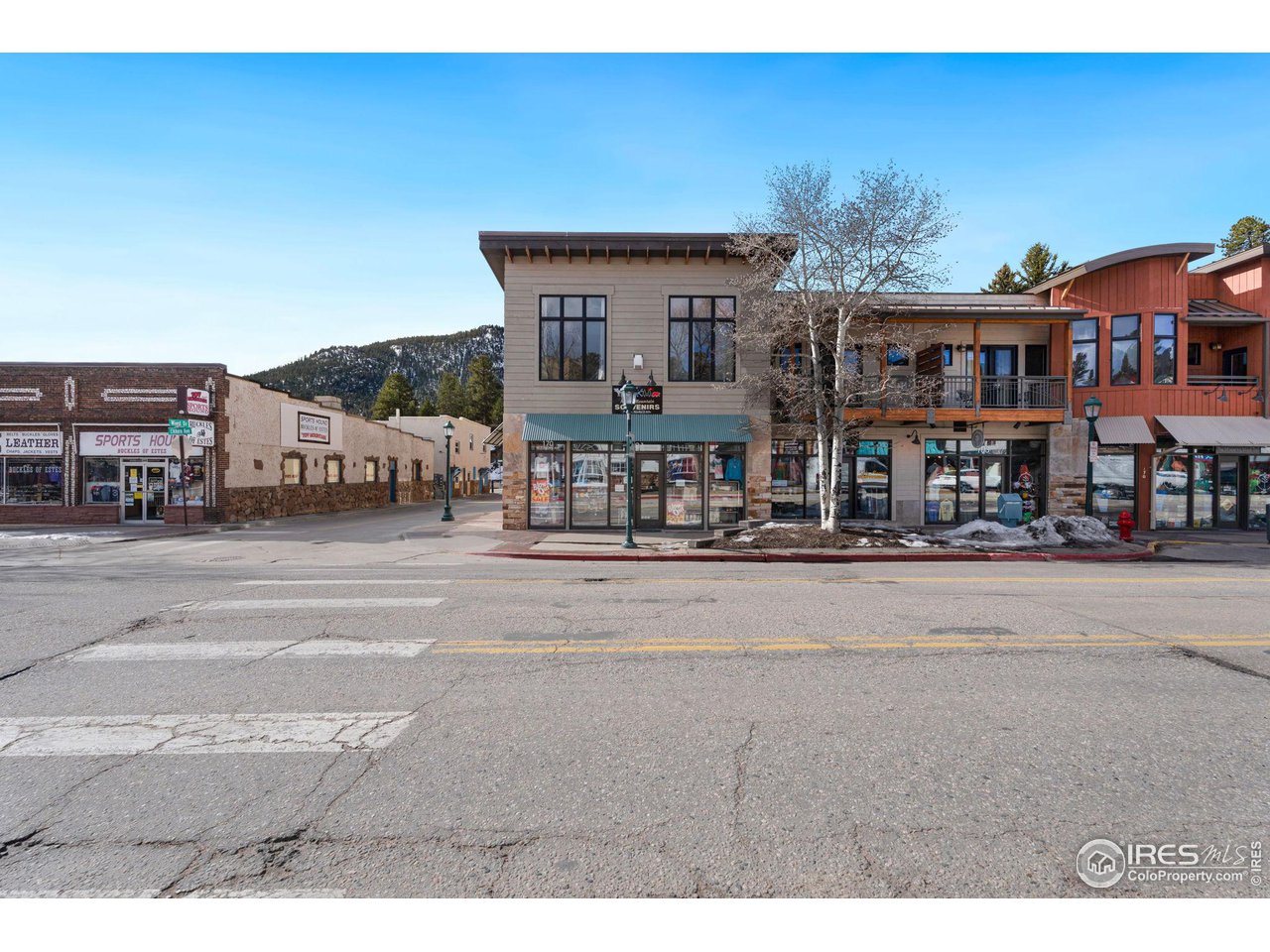 170 W Elkhorn Ave 201