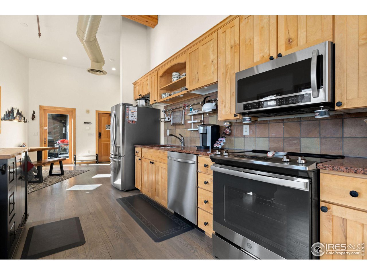 170 W Elkhorn Ave 201