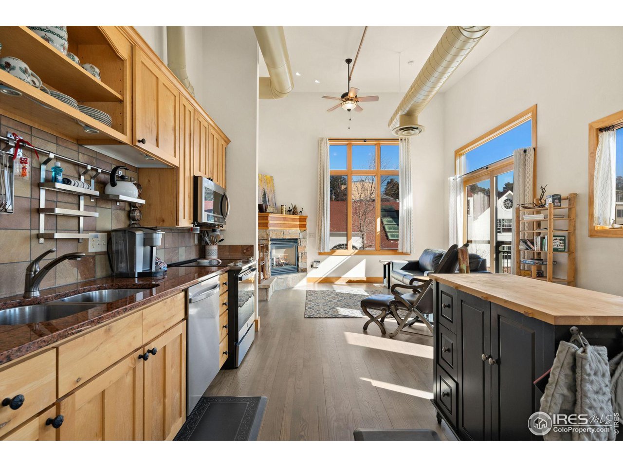 170 W Elkhorn Ave 201