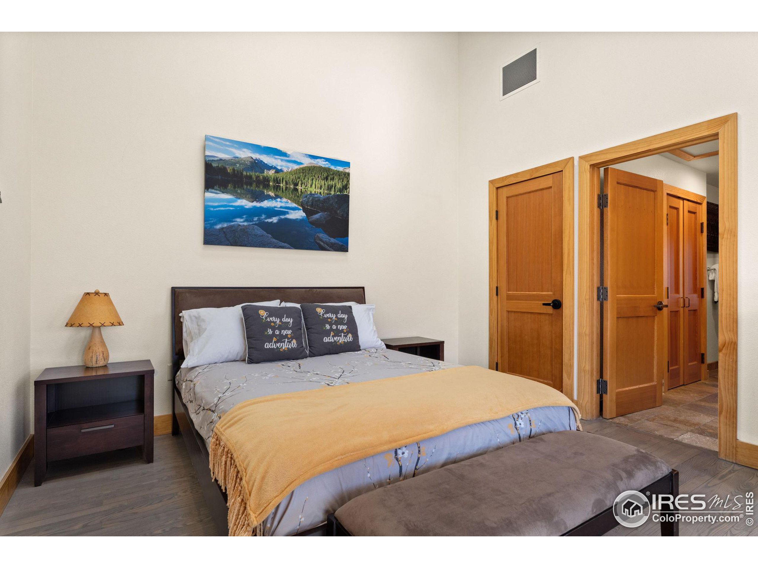 170 W Elkhorn Ave 201