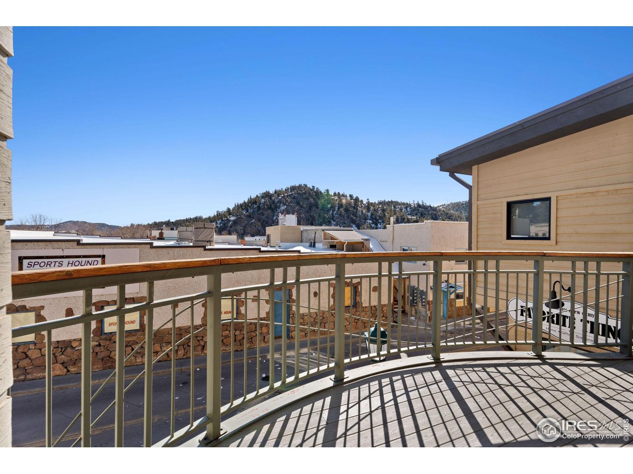 170 W Elkhorn Ave 201