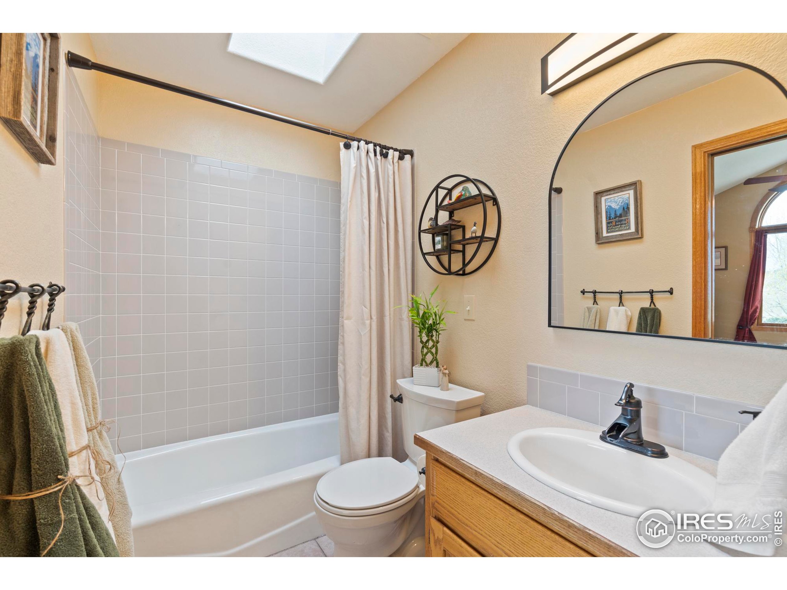 6319 Sedona Hills Dr