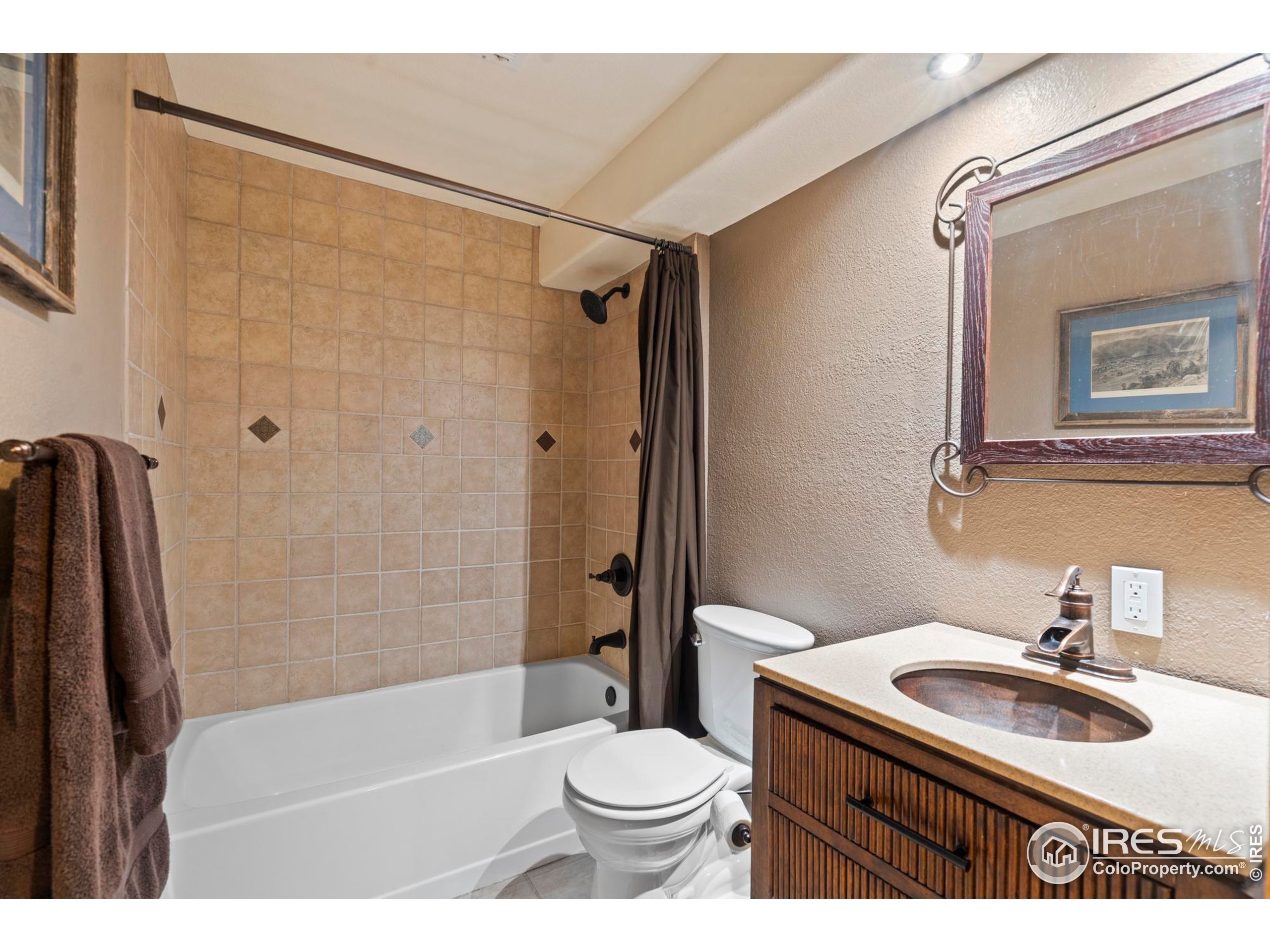 6319 Sedona Hills Dr