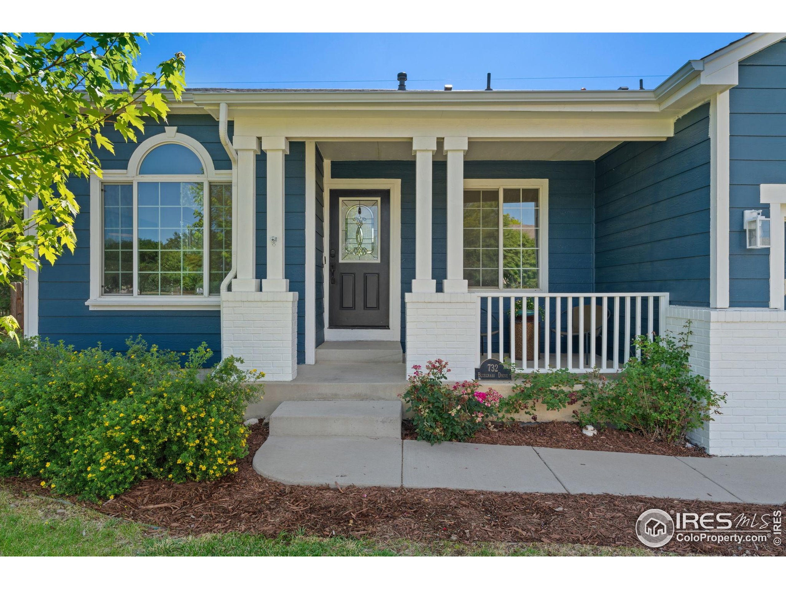 732 Bluegrass Dr