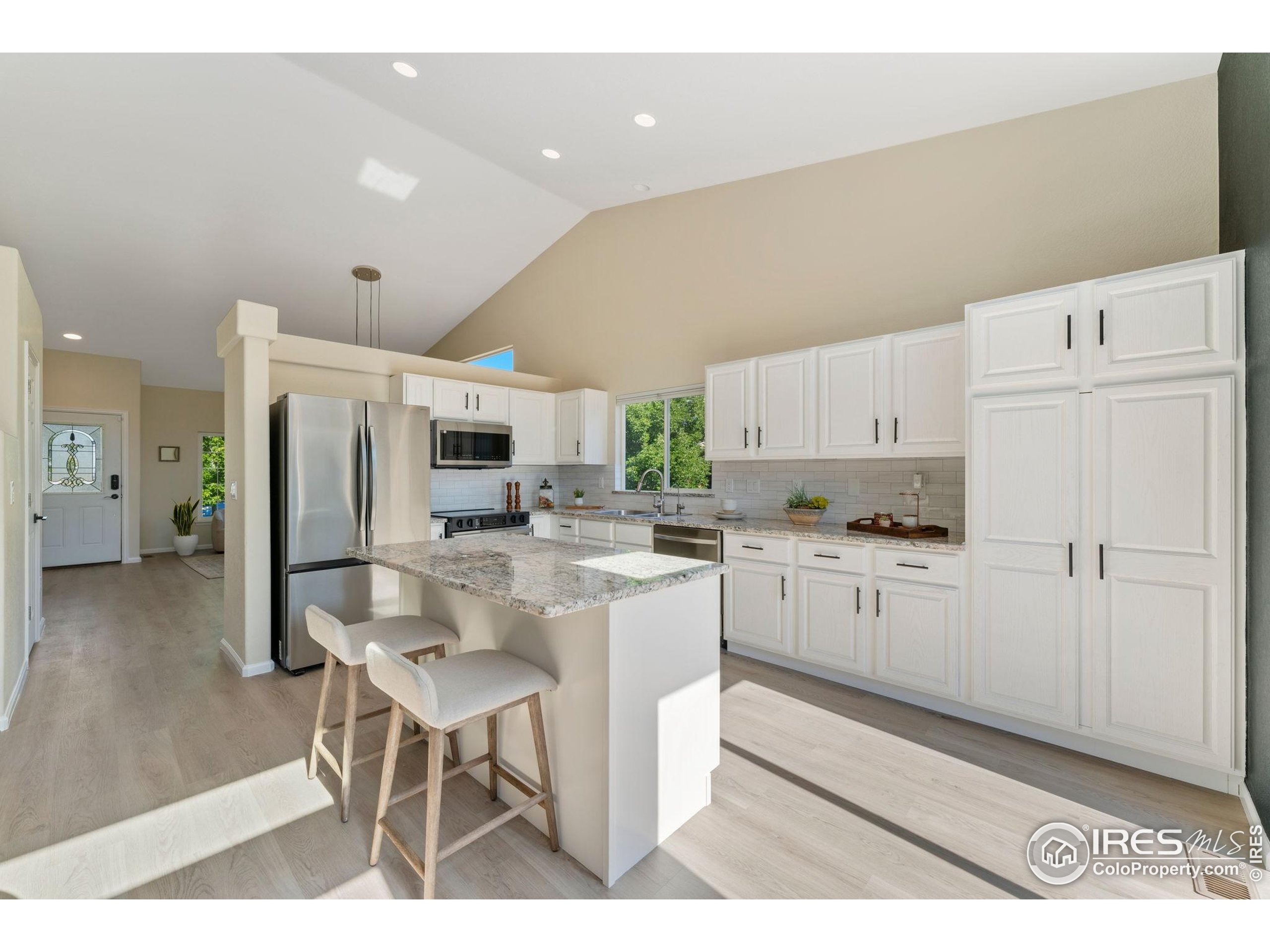 732 Bluegrass Dr