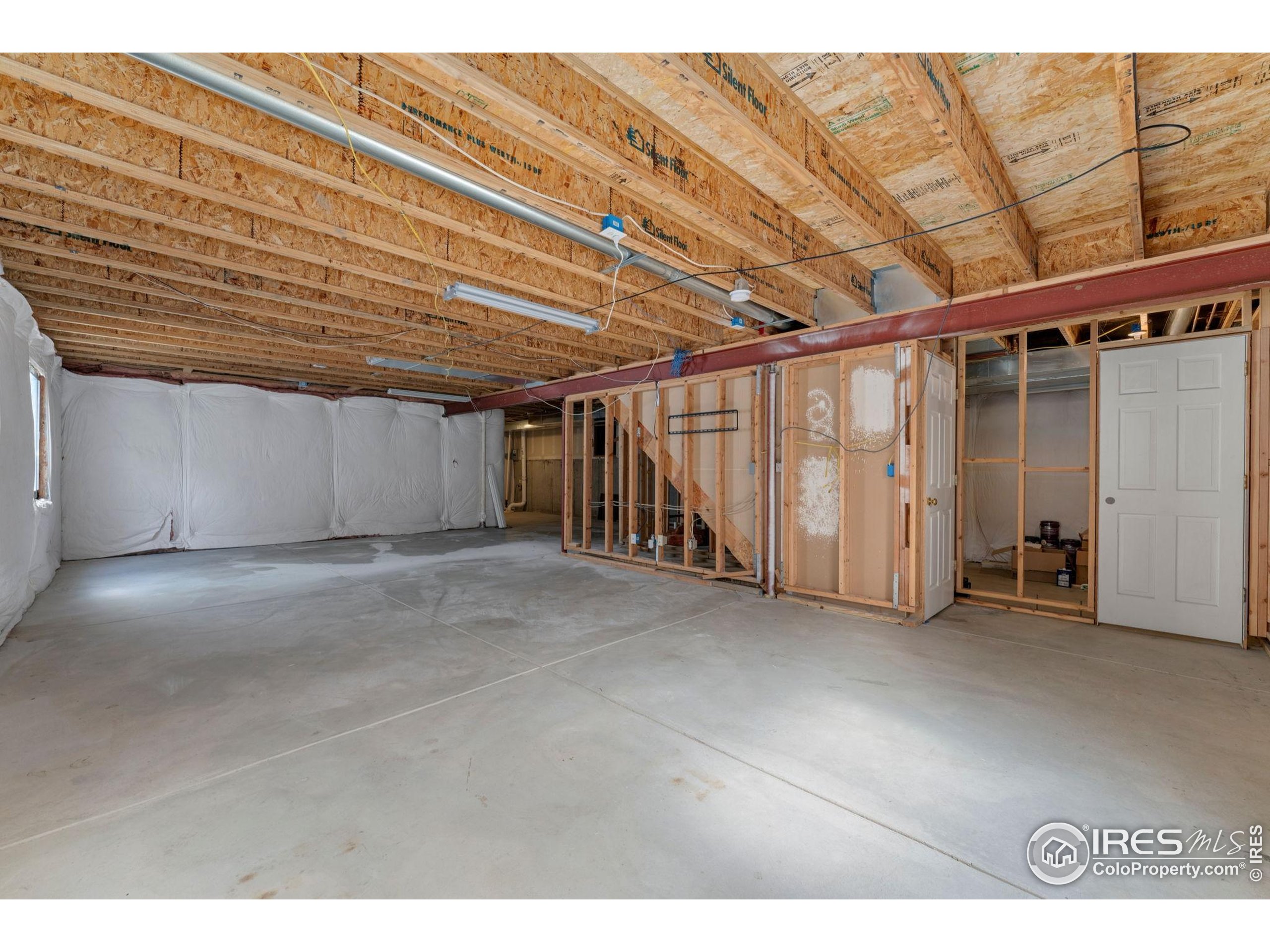 732 Bluegrass Dr