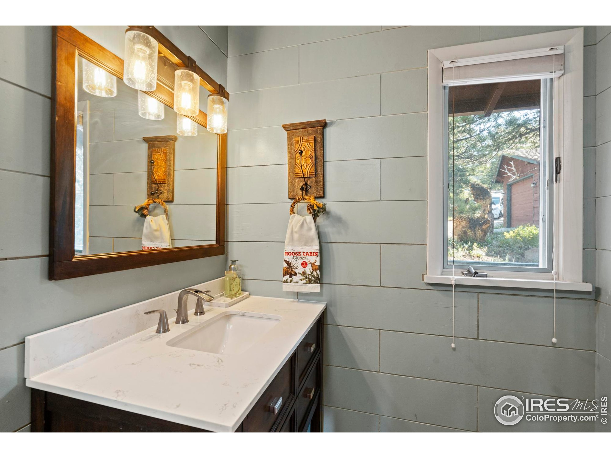 34 Alpine Dr
