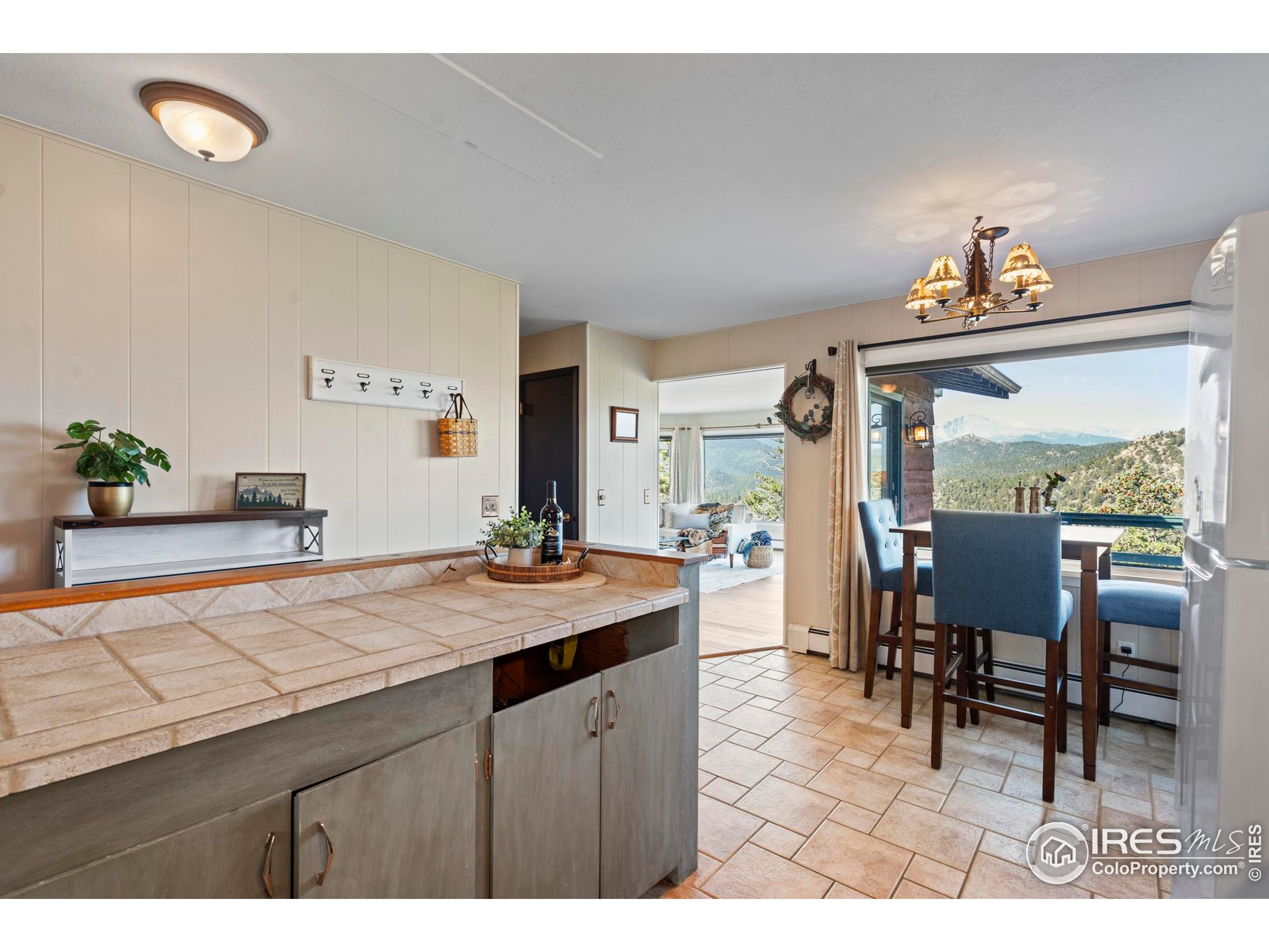 34 Alpine Dr
