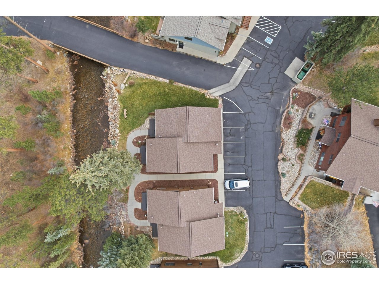 2120 Fall River Rd A2