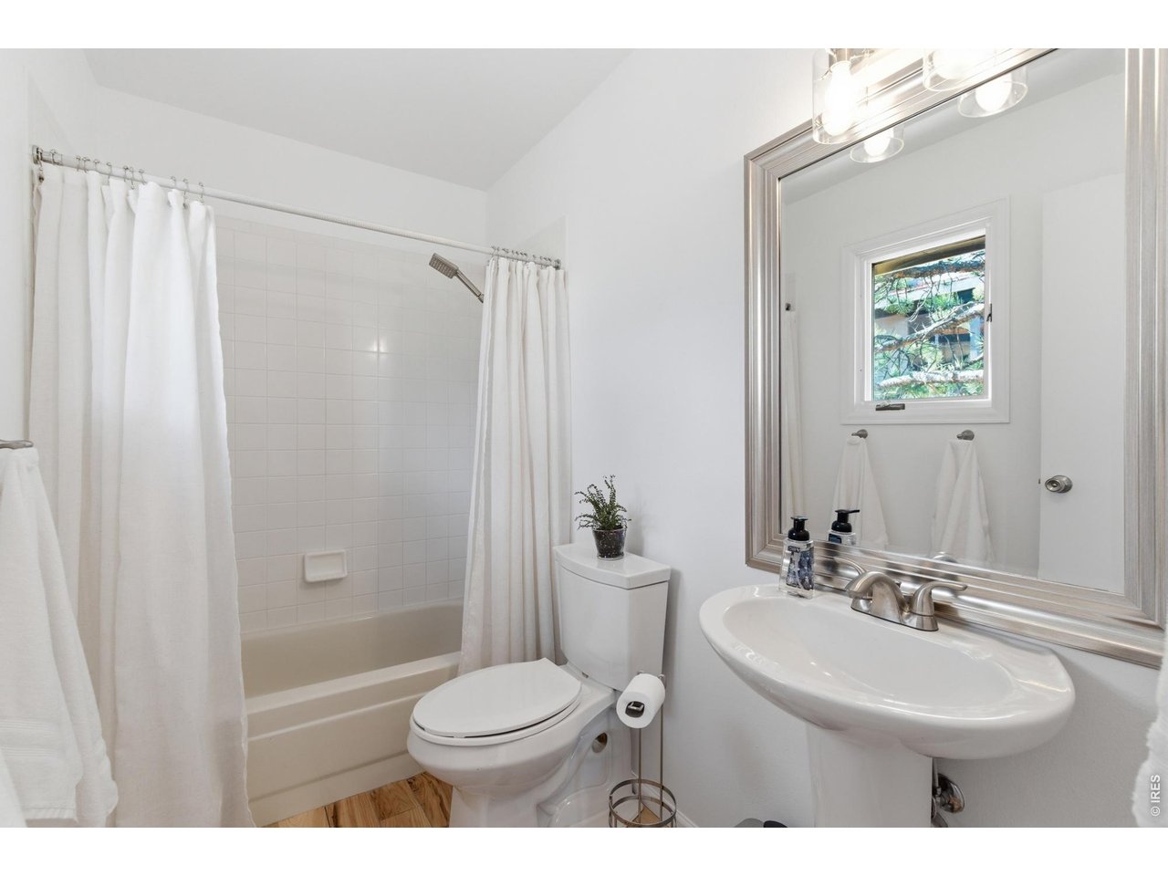 2619 Sunrise Ct