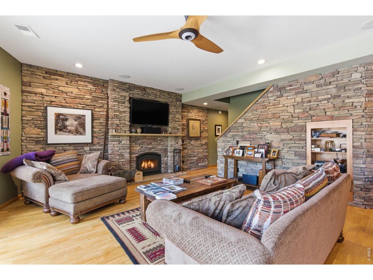 4079 Little Valley Rd