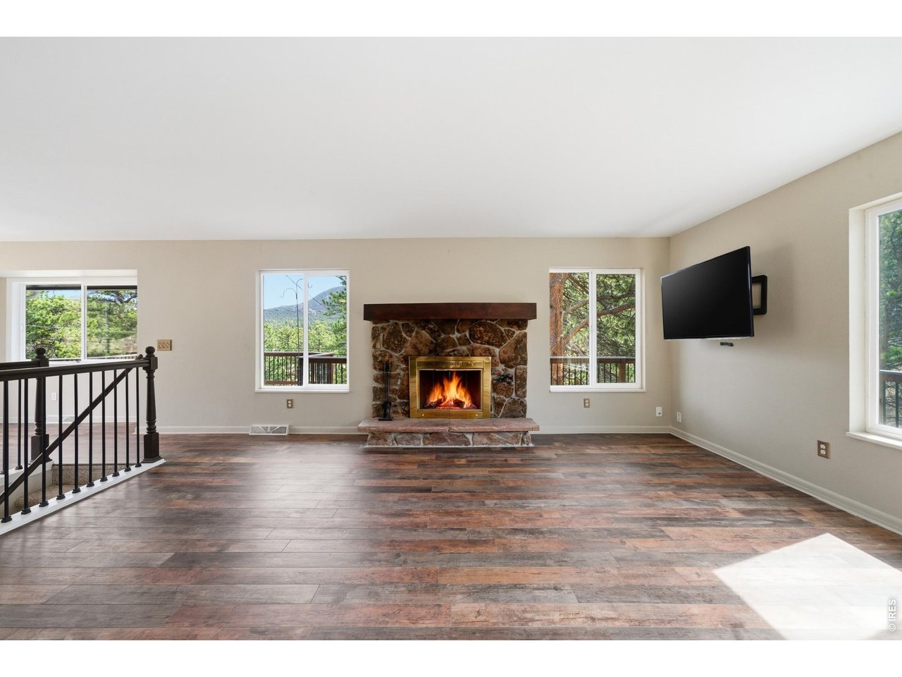 1331 Willow Ln