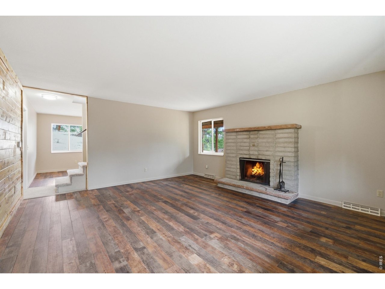 1331 Willow Ln