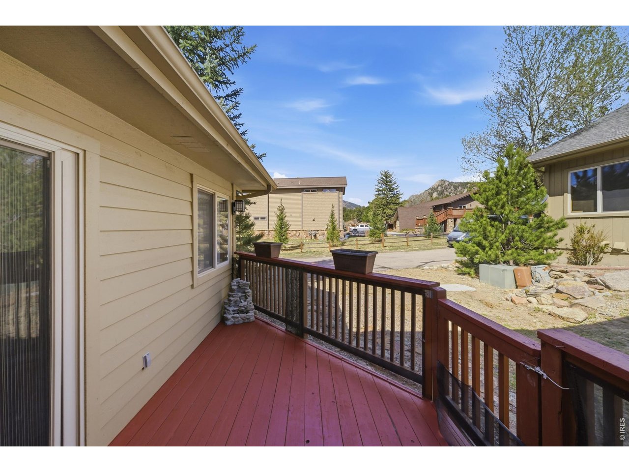 300 Far View Dr 12