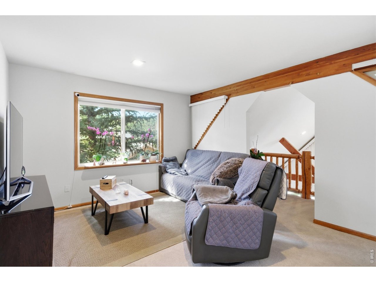 300 Far View Dr 12