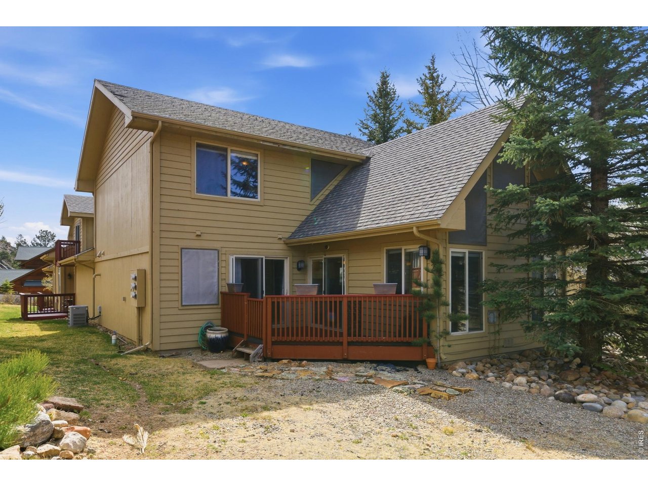 300 Far View Dr 12