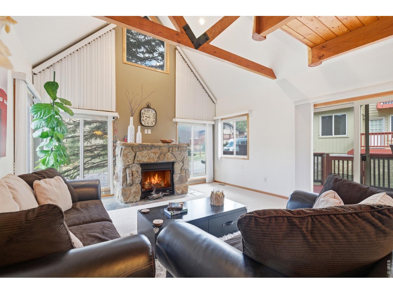 300 Far View Dr 12