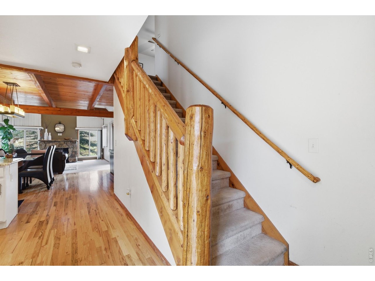 300 Far View Dr 12