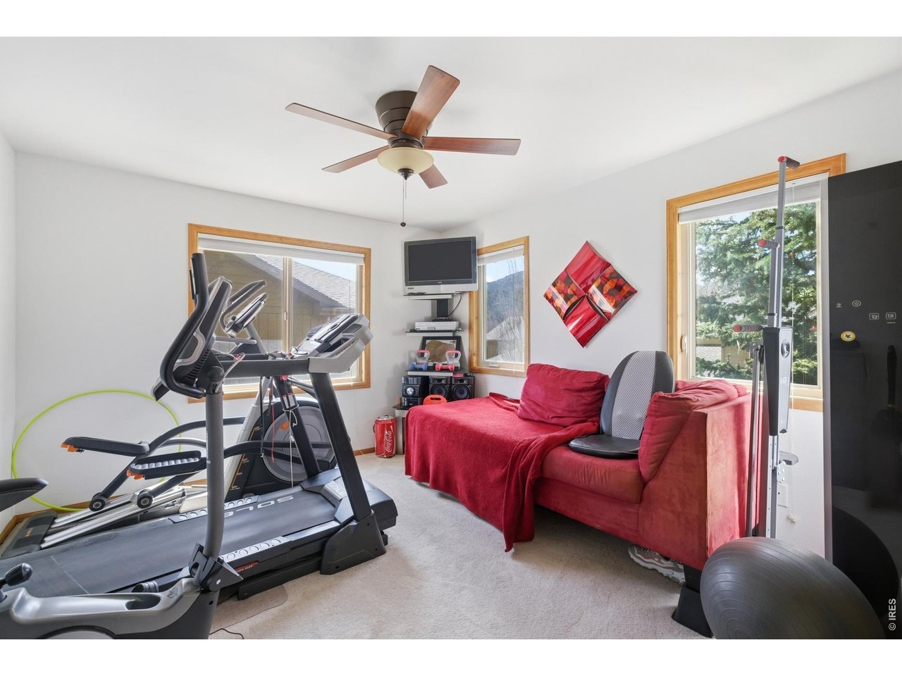 300 Far View Dr 12