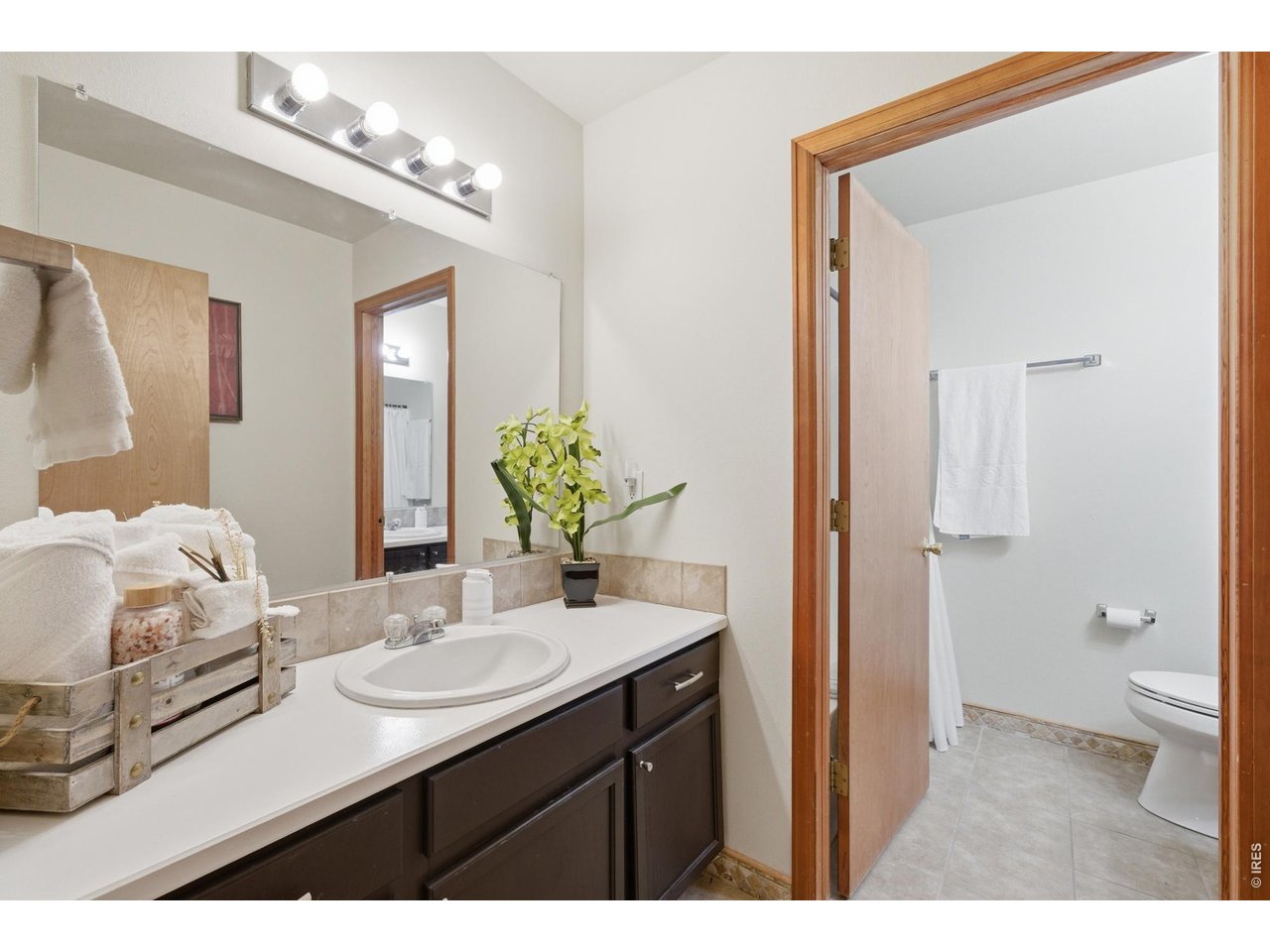300 Far View Dr 12