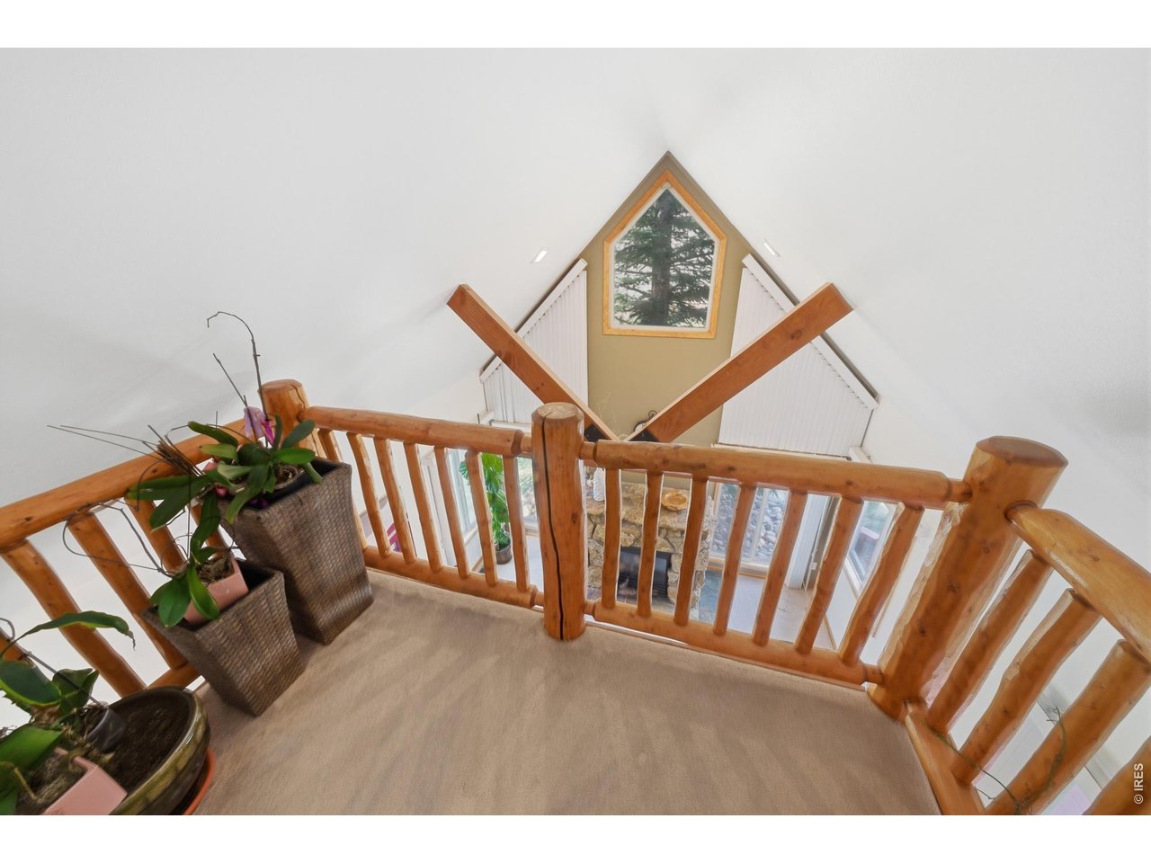 300 Far View Dr 12